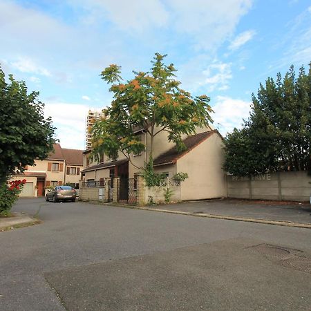 Parking Prive Gratuit - 15Mn Paris - Gare A Pied En 5Mn - Tout Equipee - Terrasse - Jardin - Stade De France - Casino D'Enghien - Hippodrome, Universite 에피네쉬르세느강 외부 사진
