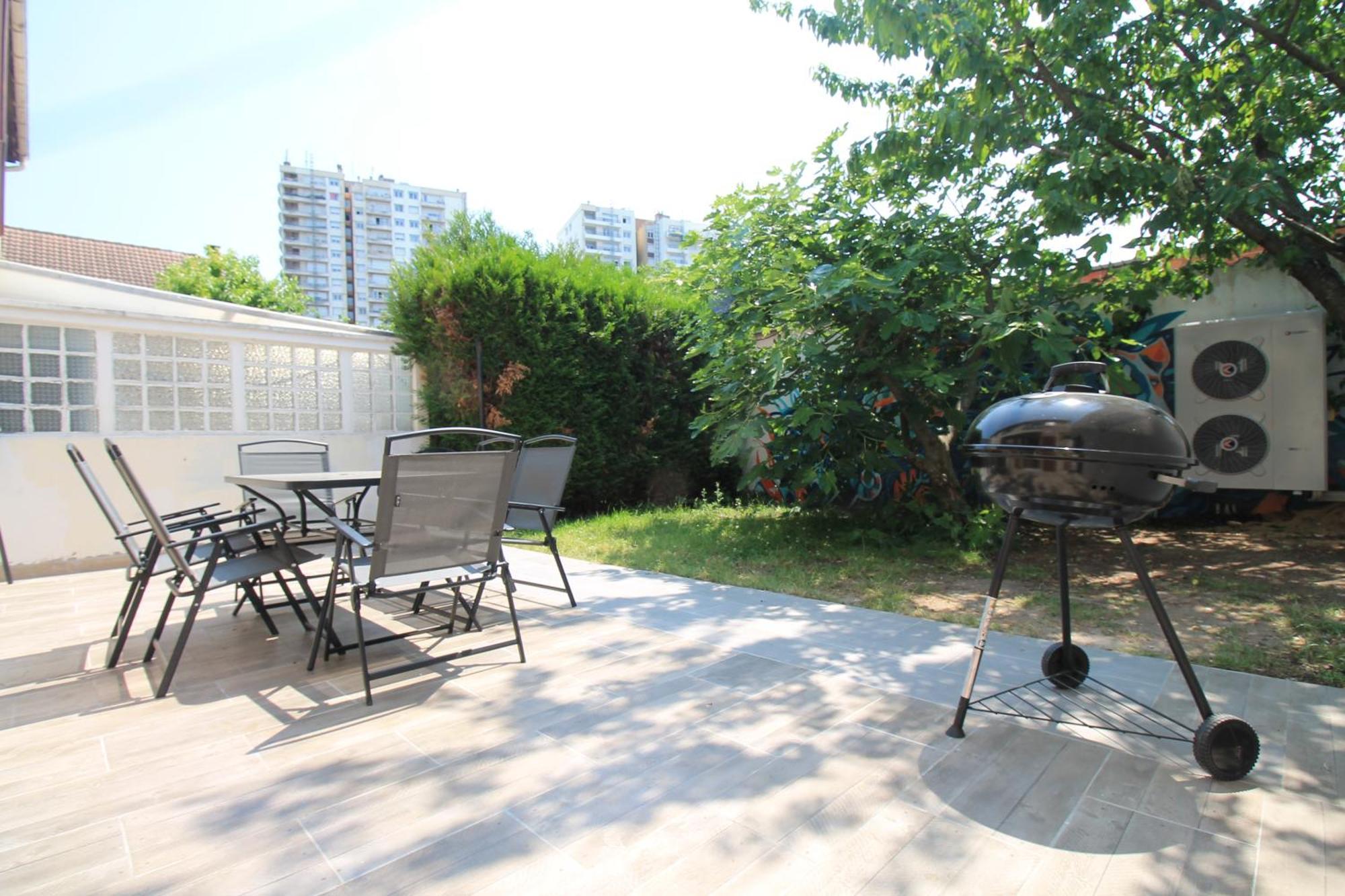 Parking Prive Gratuit - 15Mn Paris - Gare A Pied En 5Mn - Tout Equipee - Terrasse - Jardin - Stade De France - Casino D'Enghien - Hippodrome, Universite 에피네쉬르세느강 외부 사진