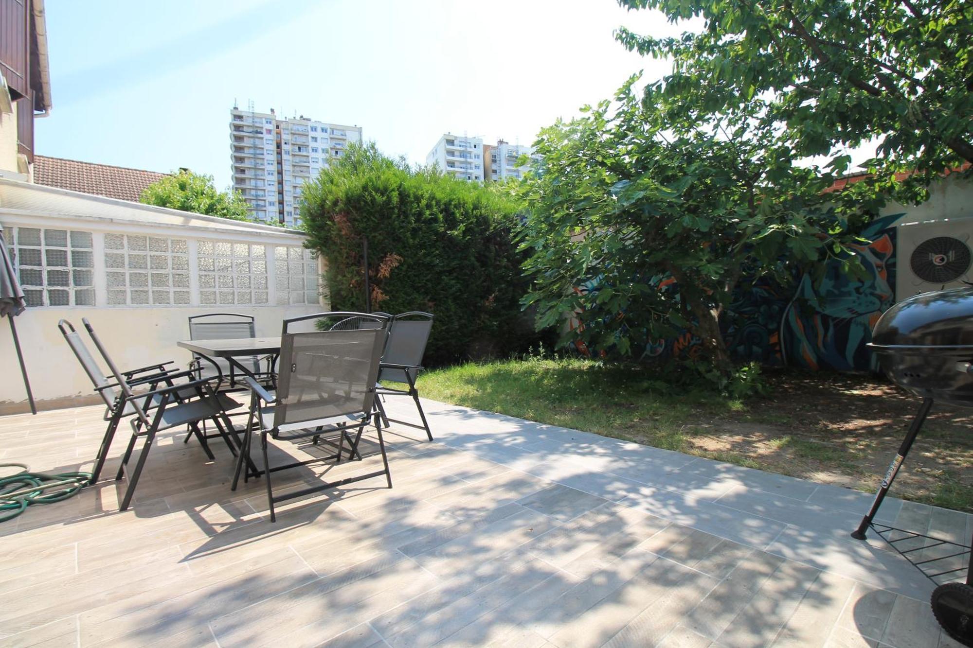 Parking Prive Gratuit - 15Mn Paris - Gare A Pied En 5Mn - Tout Equipee - Terrasse - Jardin - Stade De France - Casino D'Enghien - Hippodrome, Universite 에피네쉬르세느강 외부 사진